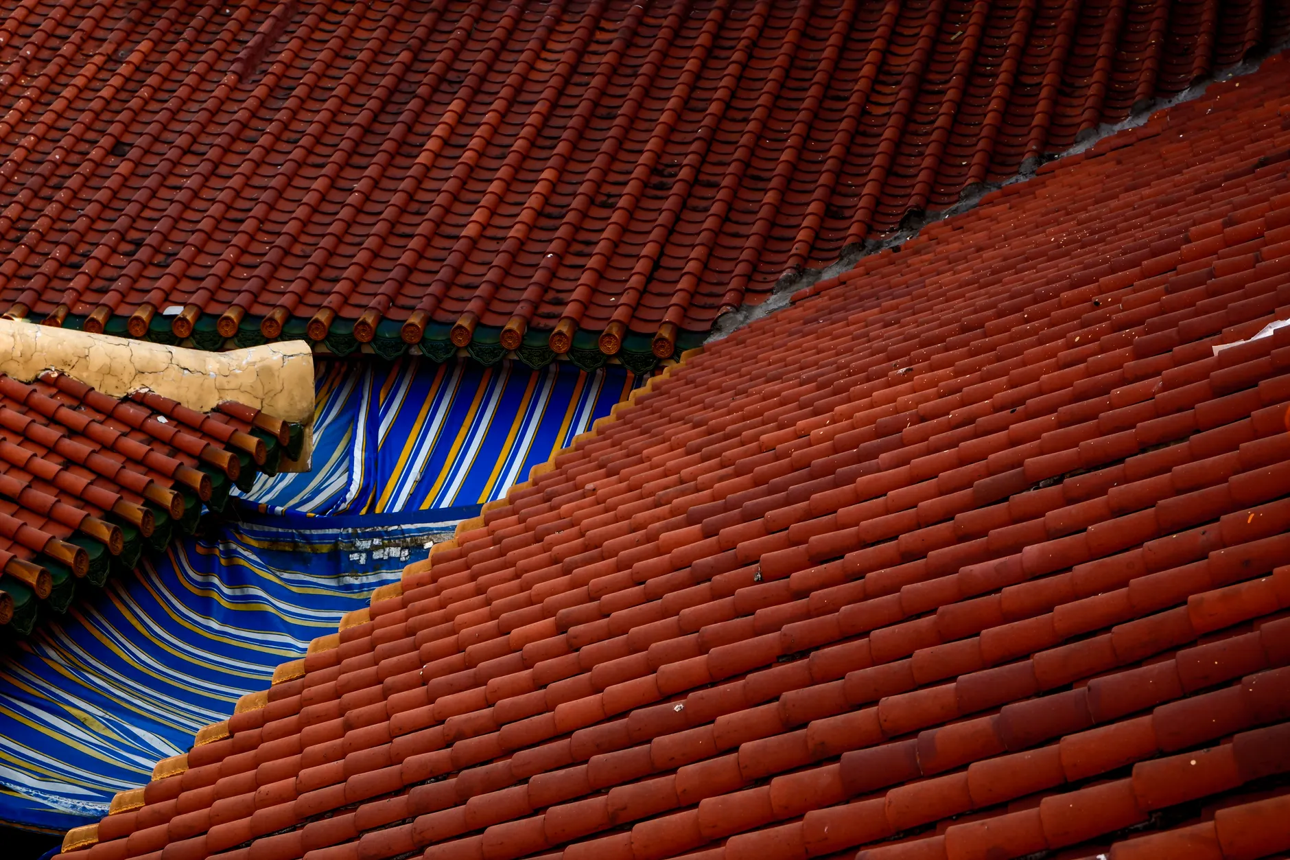 Affordable Roof Repair London crew at work in Holloway