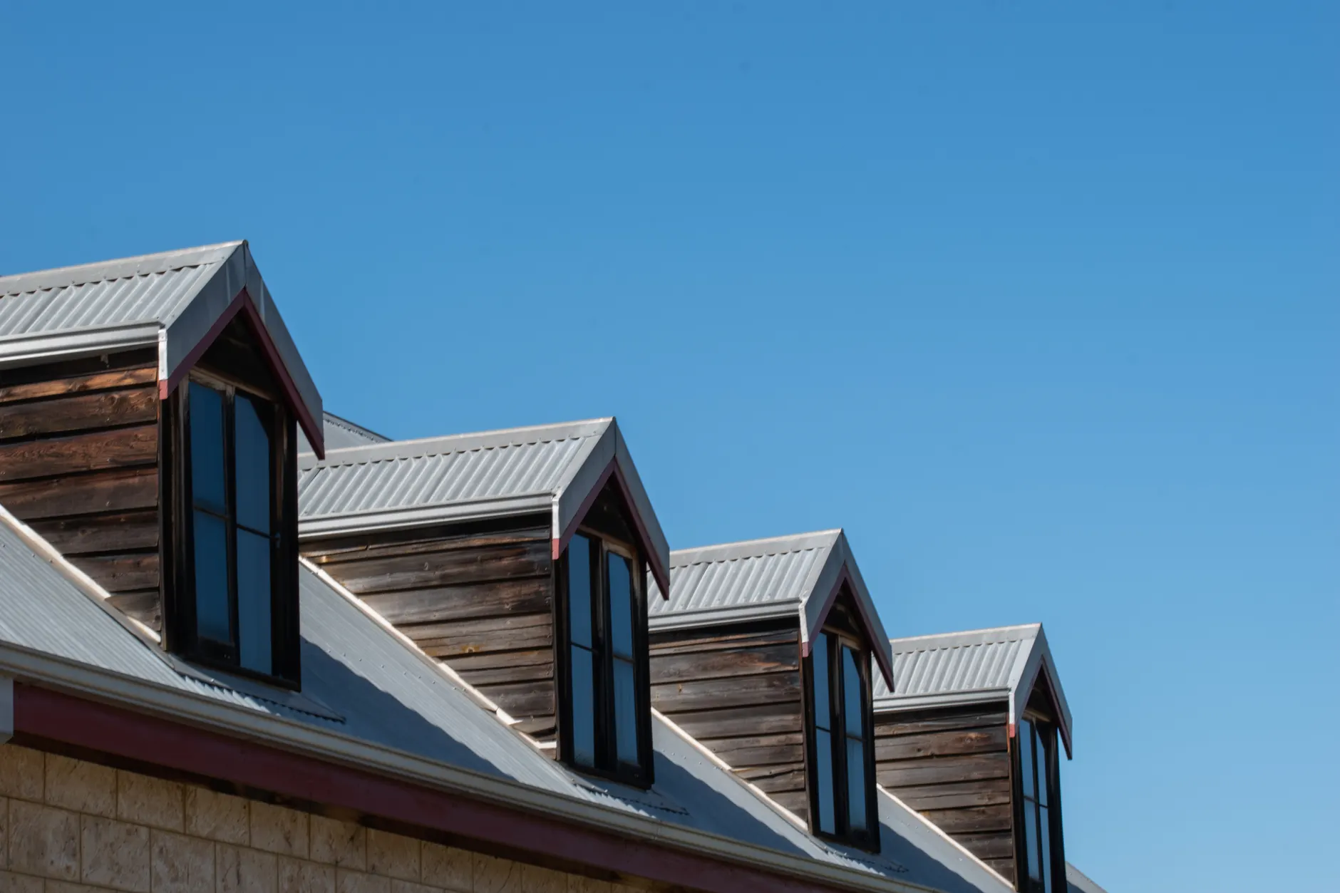 Patching Split Seams, Blisters and Failed Upstands
