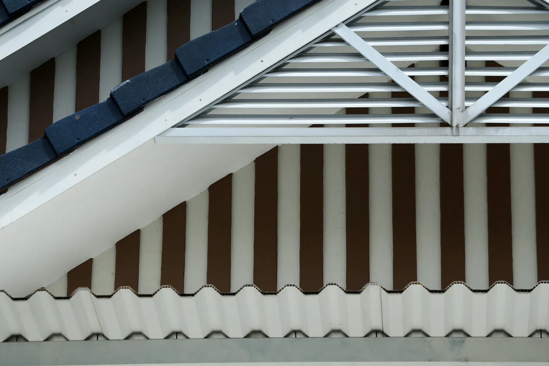 Clearing, Re-Falling and Repairing Gutters