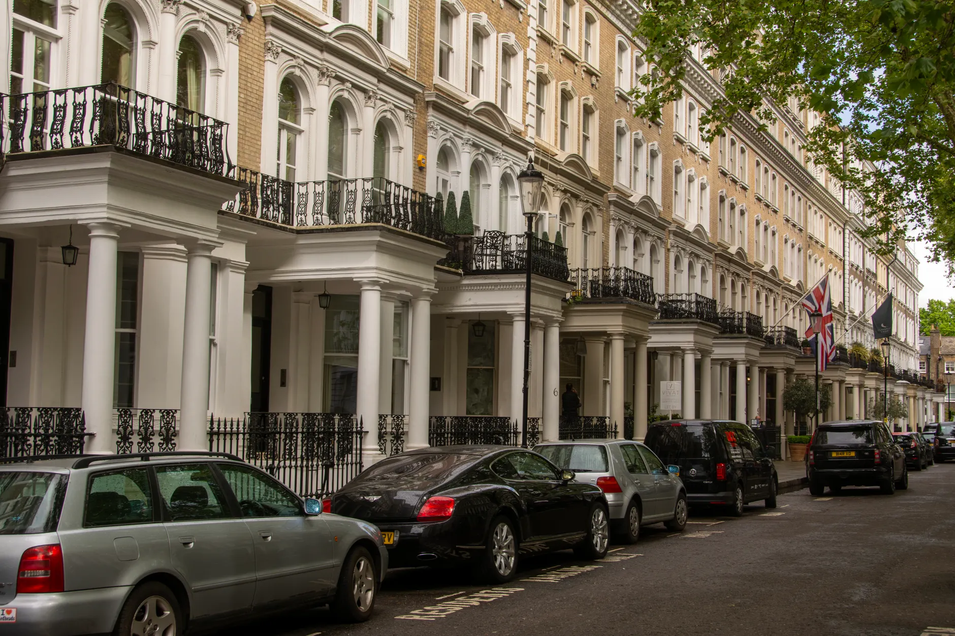 Parapet Gutters and Their Outlets